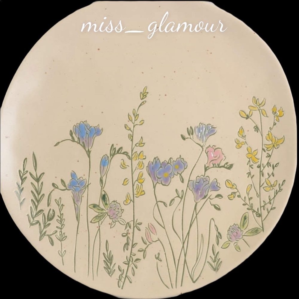 InHomeStylez Spring Pressed Garden Dinner Plate